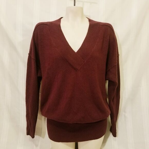 SWEATER SALE 3/$30 Abound Burgundy Stretchy Waist Sweater Size XS - Picture 2 of 5